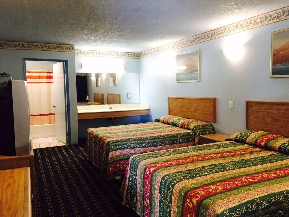 Chester Inn Motel Стантон Экстерьер фото